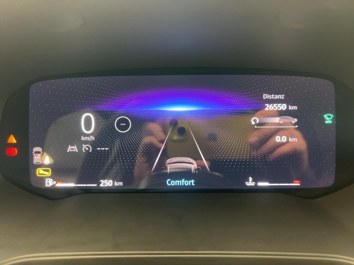 TECHNO MILD HYBRID 140 CARPLAY